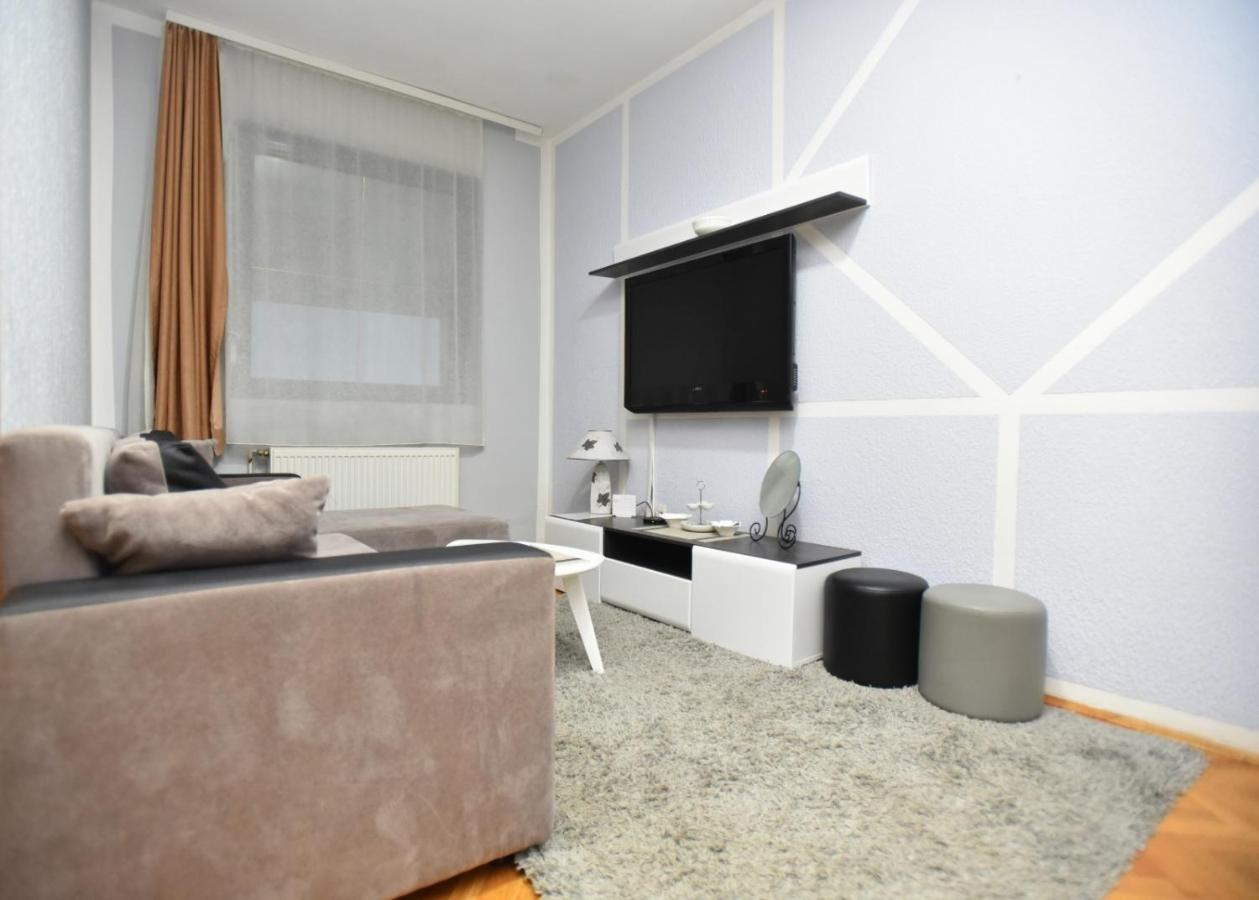 Apartament Center *